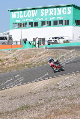 media/Apr-20-2025-AHRMA (Sun) [[393a79c373]]/Race/Group 11 early race/Turn 4b/